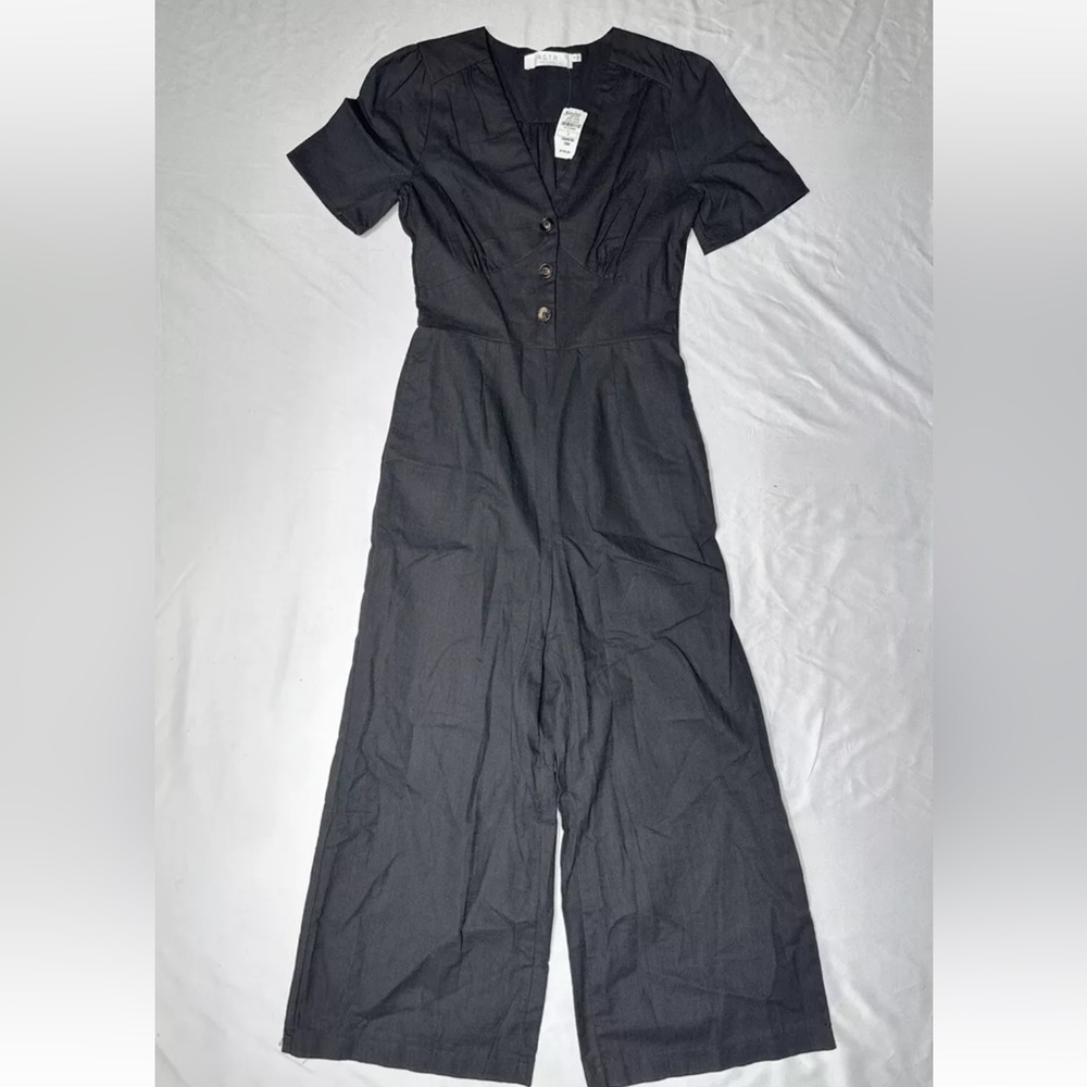 ASTR The Label Women’s  Black Jumpsuit Size Small - NEW!
